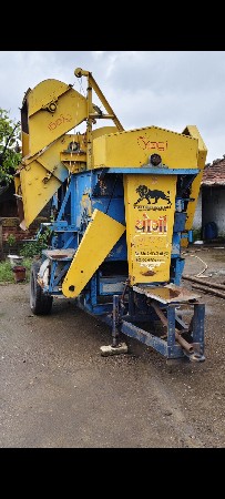 યોગી થ્રેસર
