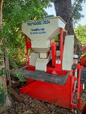 માંડવી સાફ કરવા નુ મસિન