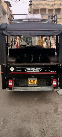 Bajaj Maxima CNG