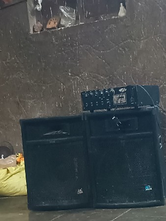 200 watt 2 speaker 300 watt amp