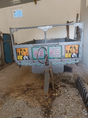 મીની ટેકટર ની ટ્રોલી વેચવાની છે