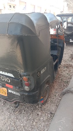 piaggo auto
