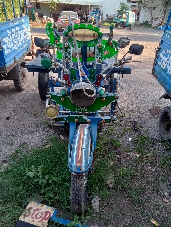 રીક્ષા વેચવાની છે