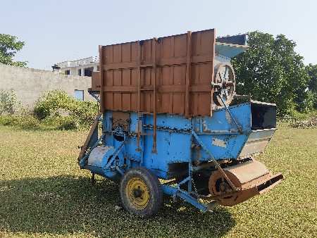જયંત થ્રેસર આપવાનું છે