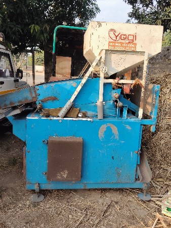 મગફળી સાફ કરવાનું મશીન  યોગી નું