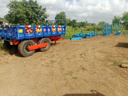 જય સીતારામ નું ફોરવીલ ટેલર વેચવાનું
