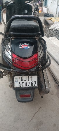 આ ગાડી એટલે કે ટૂ વીલ વેચવાનું