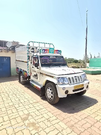 બોલેરો પીકઅપ FB