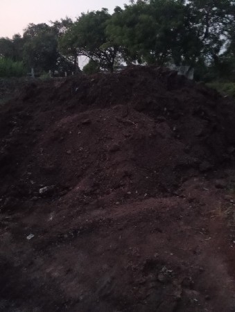આ દેસી ખાતર વેચવાનું  છે.