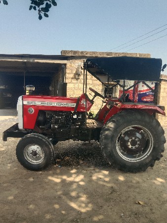 ટ્રેક્ટર વેચવાનું છે