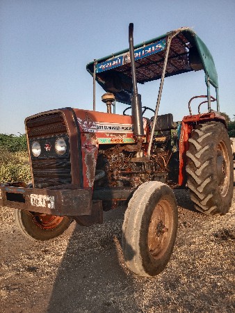 ટ્રેક્ટર વેચવાનું છે