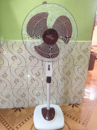 ટેબલ પંખો ગુડ કન્ડિશન નવો