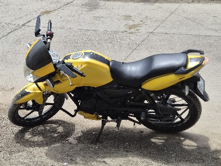 TVS Apache RTR 160 વેચવાની છે