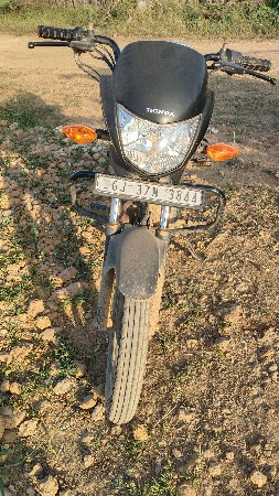 ટુ વ્હીલર વેચવાની છે