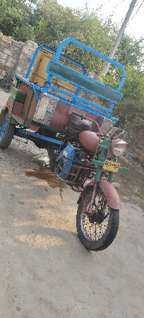 રીક્ષા વેચવાની છે