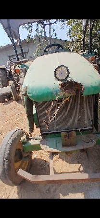john deere ટ્રેક્ટર વેચવાનું છે