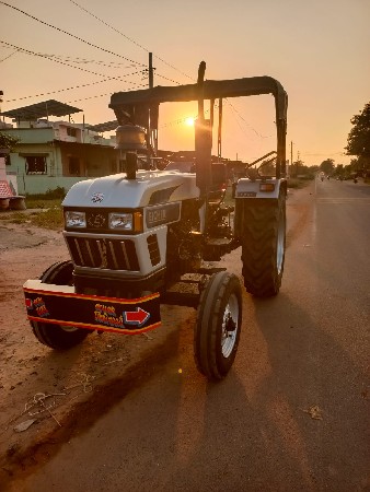 eicher 380