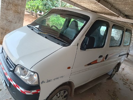 ઈકો ગાડી વેચવાની છે   350000