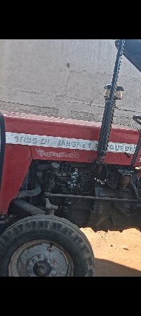 મેસી 2018 નું ટ્રેક્ટર ટોલી