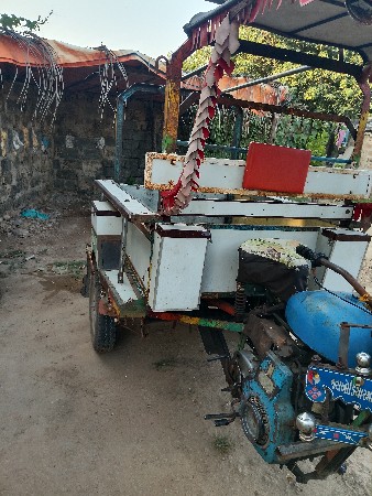 રીક્ષા વેચવાની છે