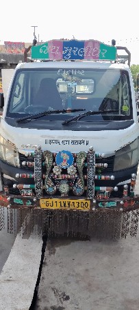 ટાટા ઈનટરા વી 10