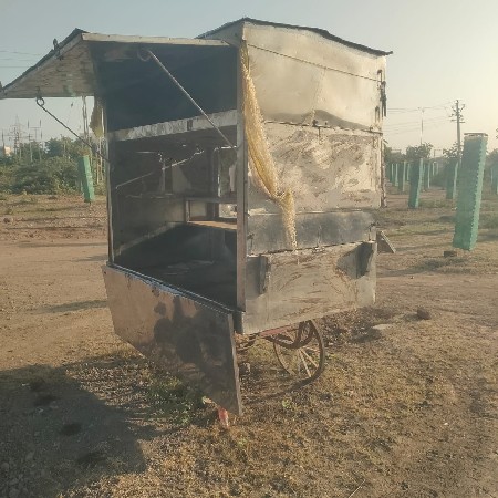 રેંકડી વેચવાની છે