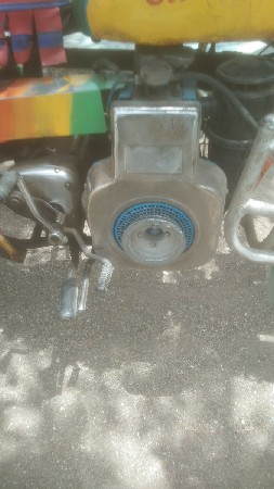 છકડો રીક્ષા વેસવા ની છે