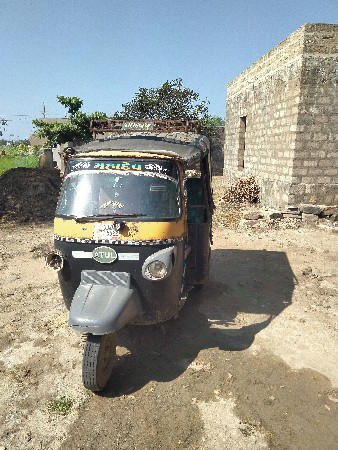રીક્ષા વેચવાની છે