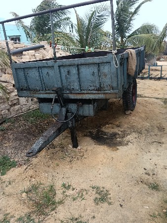 ટ્રેલર વેચવાનુ છે