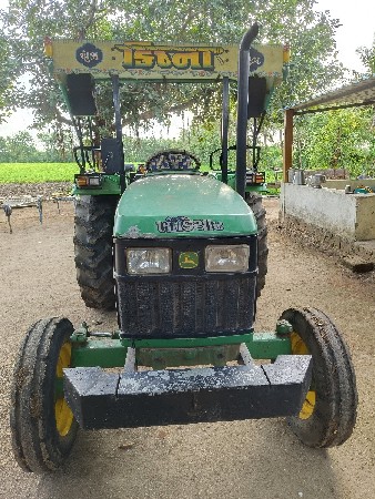 ટ્રેક્ટર વેચવાનુ સે
