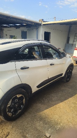 ફોરવીલ tata nexon વેચવાની છે