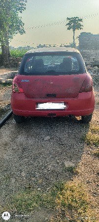 ફોર વ્હીલ-કાર વેચવાની છે