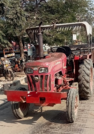 ટ્રેકટર વેચવાનું છે