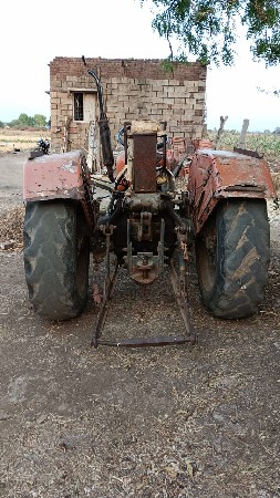 ટ્રેક્ટર અને લારી