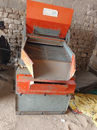 મગફળી સાફ કરવાનું વાયબ્રેટર